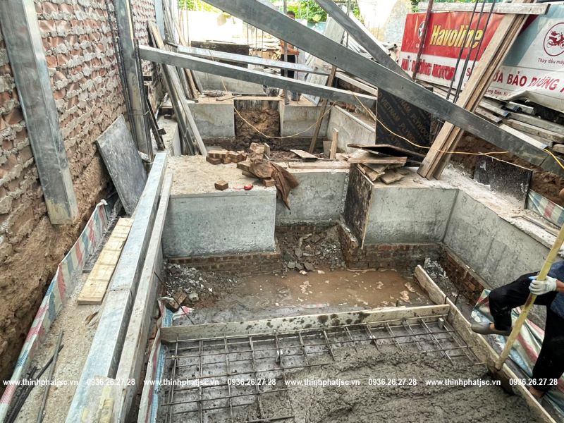 xây nhà trọn gói quận Long Biên anh Quân giang biên móng 13